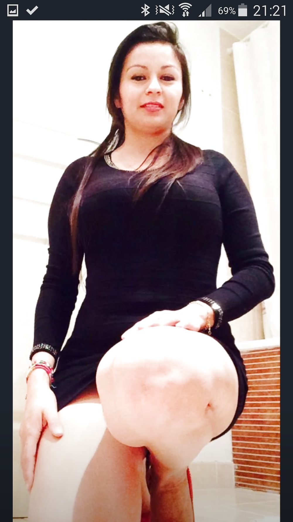Gentille coquine souple attend un homme entreprenant pour baiser le weekend